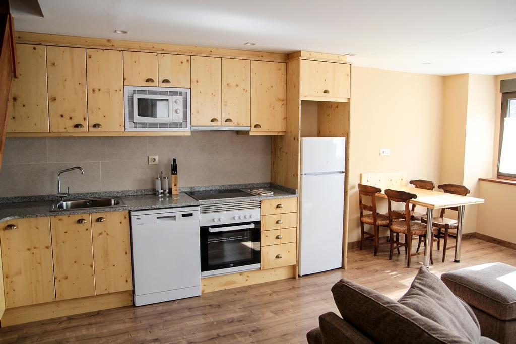 Apartamentos Snoe Mont Romies Salardú Cameră foto